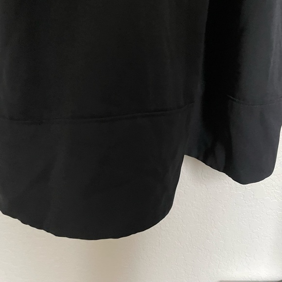 Material is soft and sheer. - Picture 2 of 5